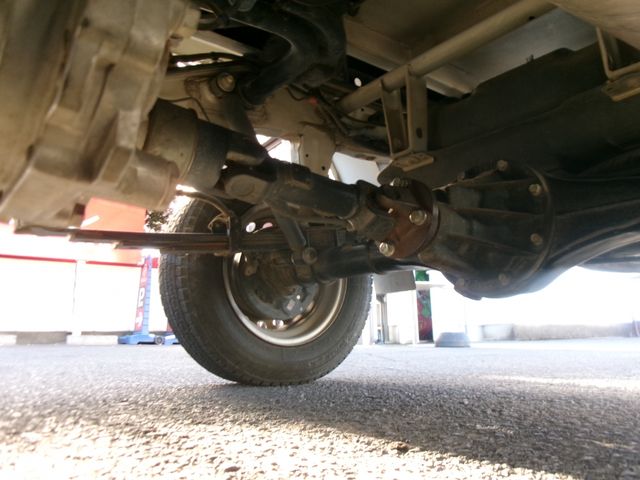 DAIHATSU HIJET dump 4WD 2013