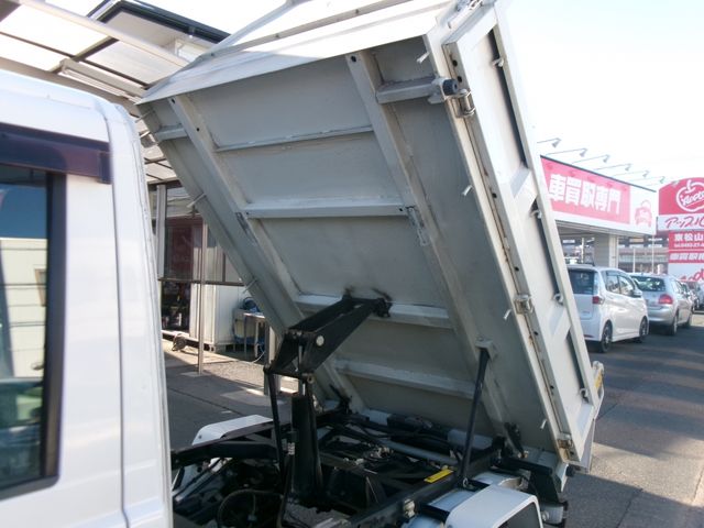 DAIHATSU HIJET dump 4WD 2013