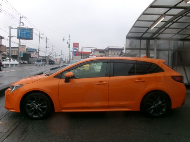 TOYOTA COROLLA TOURING HYBRID 2021