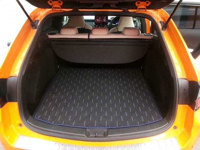 TOYOTA COROLLA TOURING HYBRID 2021