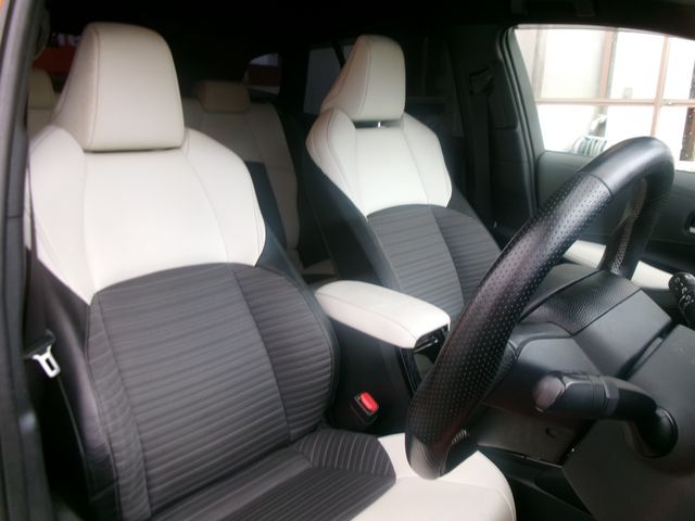 TOYOTA COROLLA TOURING HYBRID 2021