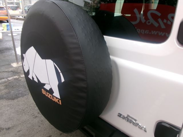 SUZUKI JIMNY SIERRA 2025