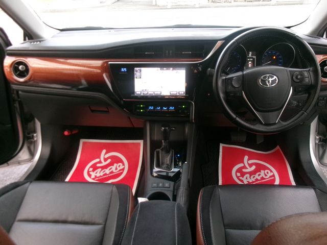 TOYOTA AURIS 2015