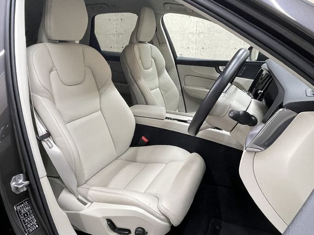 VOLVO VOLVO XC60 2022