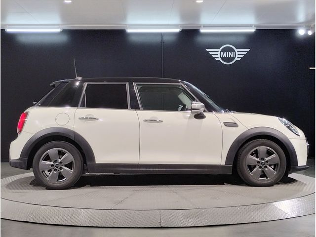 BMW MINI COOPER 5DOOR 2021