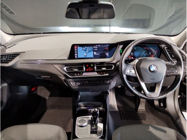 BMW BMW 1series 2024