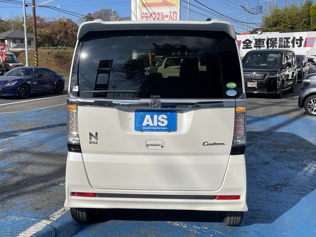 HONDA N BOX CUSTOM 2017