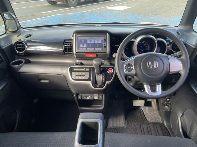 HONDA N BOX CUSTOM 2017