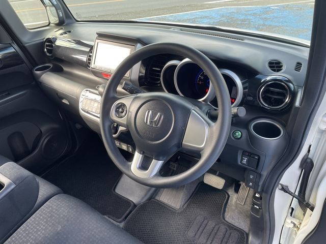 HONDA N BOX CUSTOM 2017