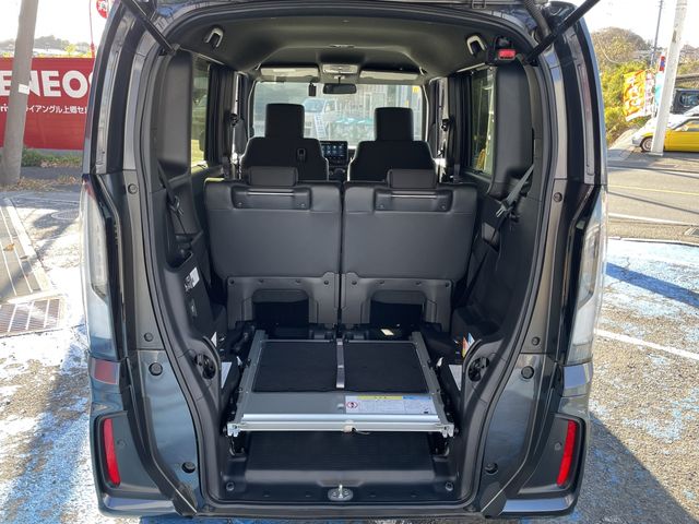 HONDA N BOX CUSTOM 2023