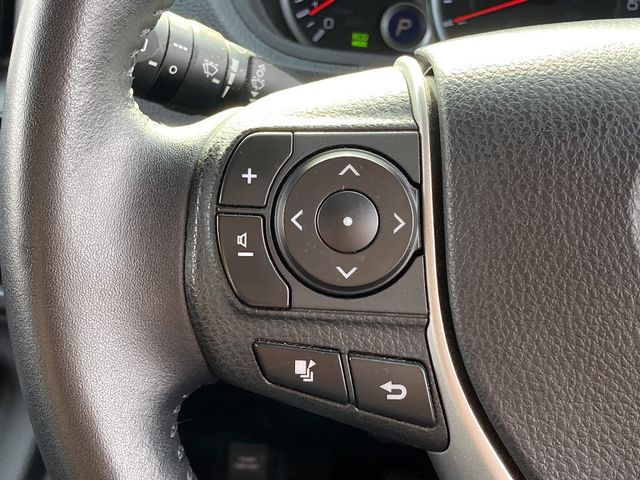 TOYOTA NOAH 4WD 2014