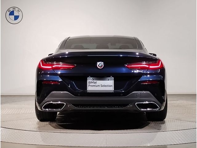 BMW BMW 8series 2022