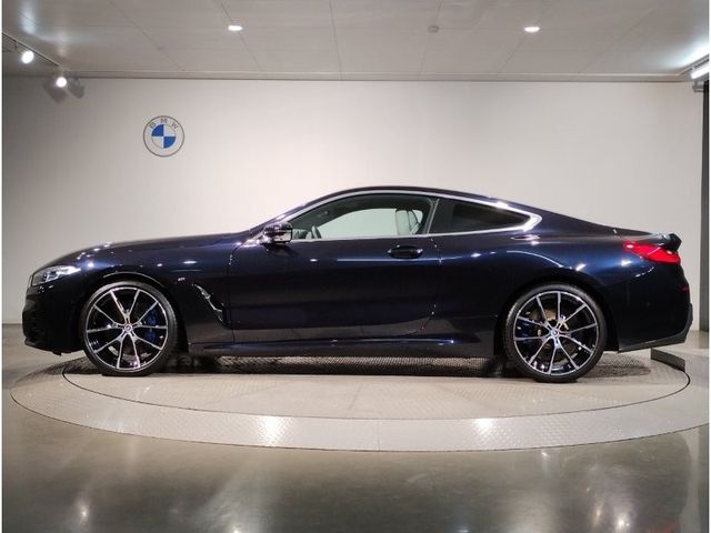 BMW BMW 8series 2022