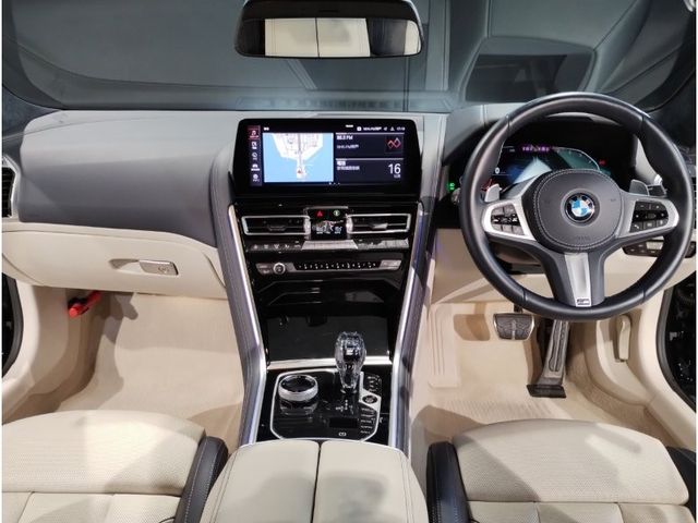 BMW BMW 8series 2022