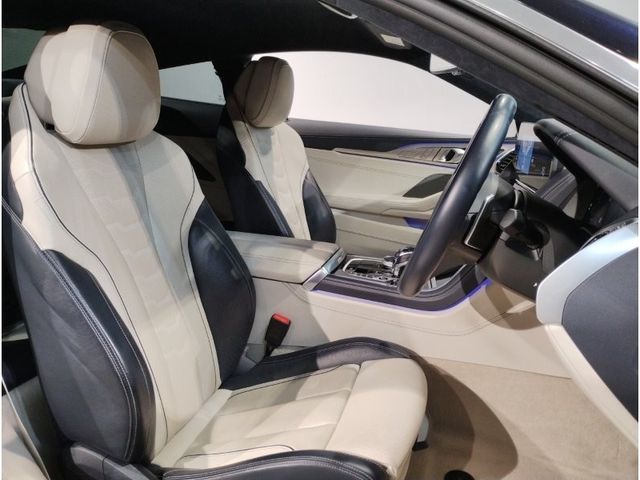 BMW BMW 8series 2022