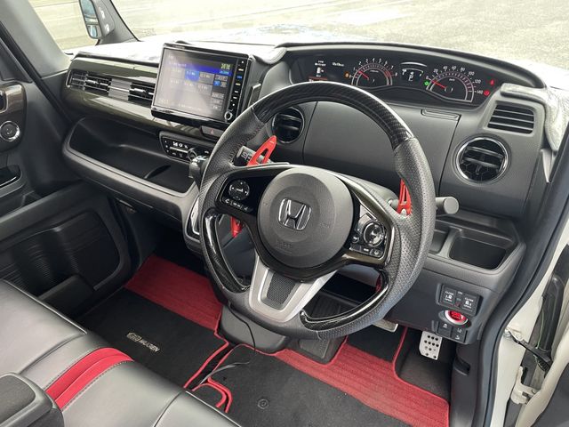 HONDA N BOX CUSTOM 2018