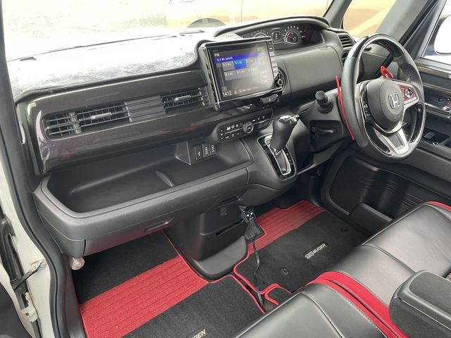 HONDA N BOX CUSTOM 2018