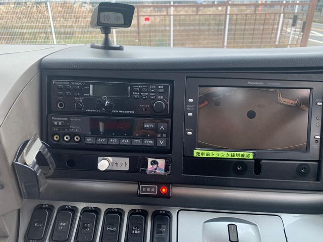 MITSUBISHI FUSOU AERO ACE 2009