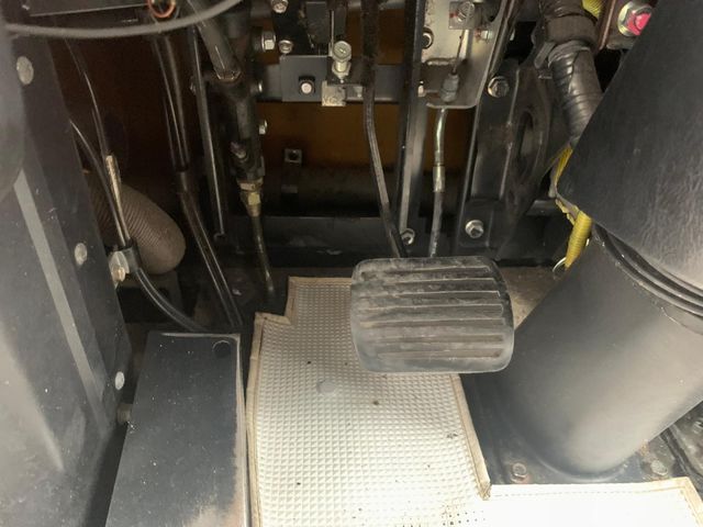 MITSUBISHI FUSOU AERO ACE 2009