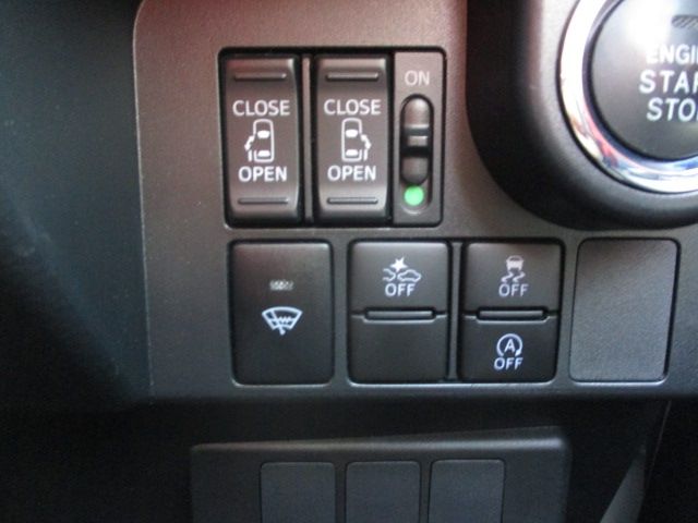 TOYOTA ROOMY 4WD 2017