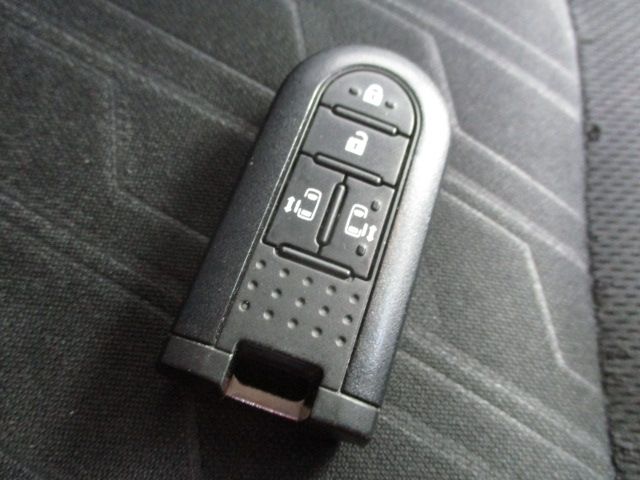 TOYOTA ROOMY 4WD 2017