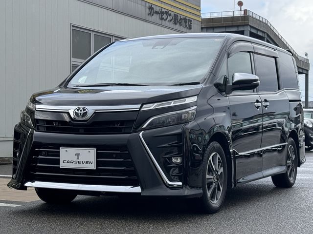 TOYOTA VOXY 2020