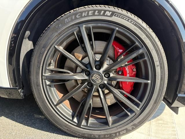 TOYOTA CROWN SPORT 2024