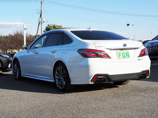 TOYOTA CROWN sedan hybrid 4WD 2021