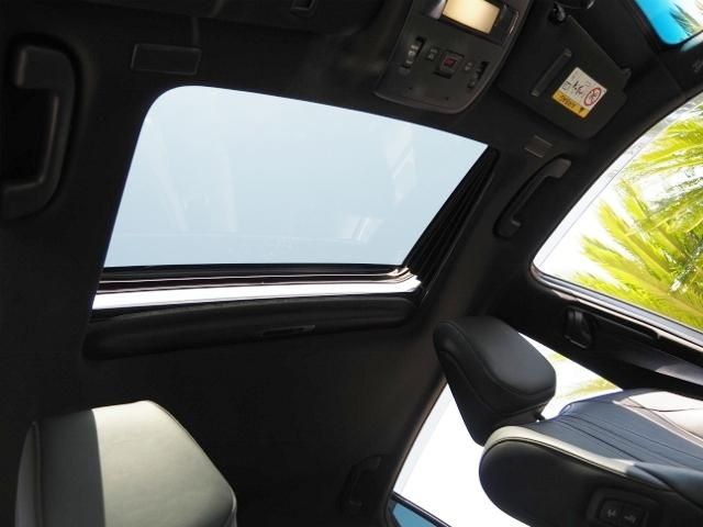 TOYOTA CROWN sedan hybrid 4WD 2021