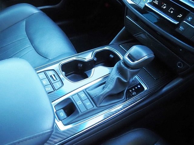 TOYOTA CROWN sedan hybrid 4WD 2021