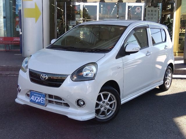 TOYOTA PIXIS EPOCH 2012