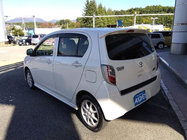 TOYOTA PIXIS EPOCH 2012