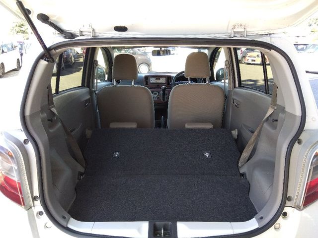 TOYOTA PIXIS EPOCH 2012