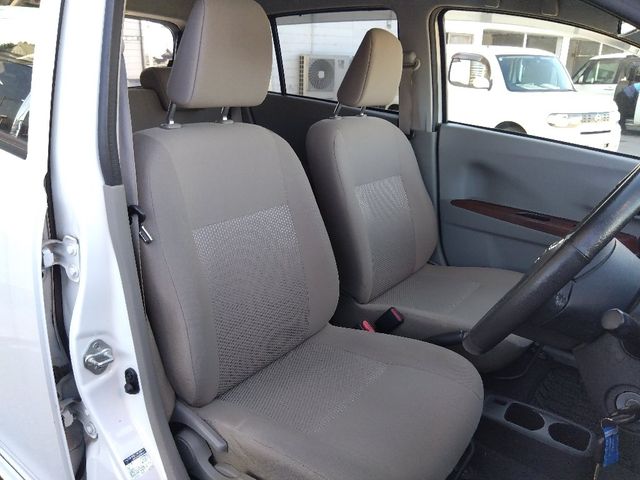 TOYOTA PIXIS EPOCH 2012