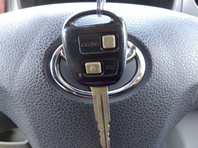 TOYOTA PIXIS EPOCH 2012