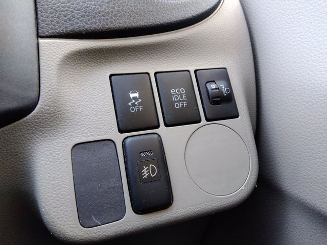 TOYOTA PIXIS EPOCH 2012