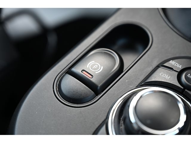 BMW MINI COOPER D 2023