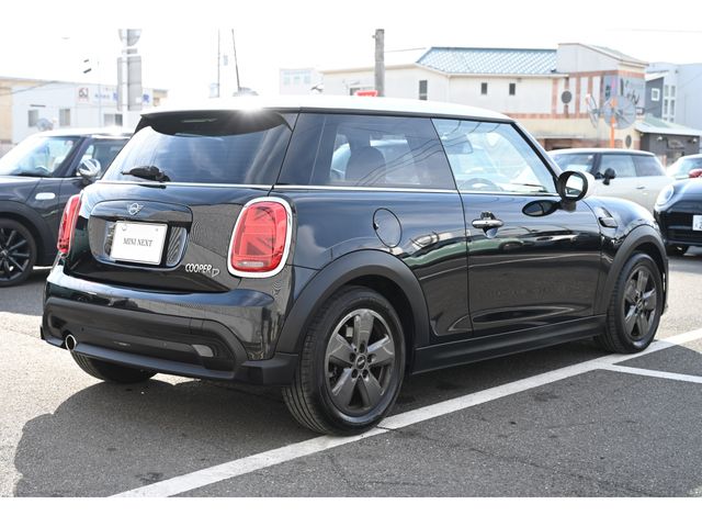 BMW MINI COOPER D 2023