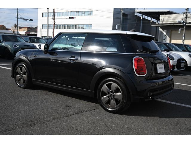 BMW MINI COOPER D 2023