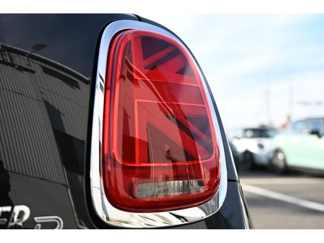 BMW MINI COOPER D 2023