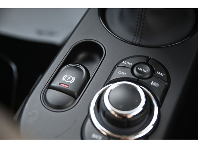 BMW MINI COOPER D 2023