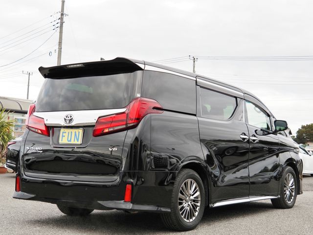 TOYOTA ALPHARD 2022