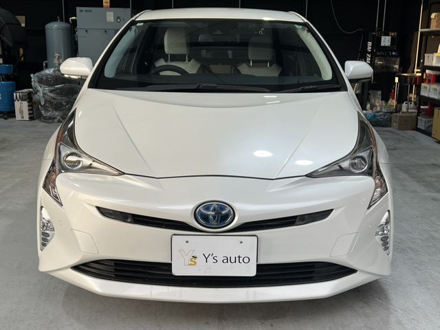 TOYOTA PRIUS 2016