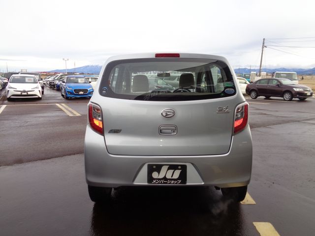 DAIHATSU MIRA e:S 2011