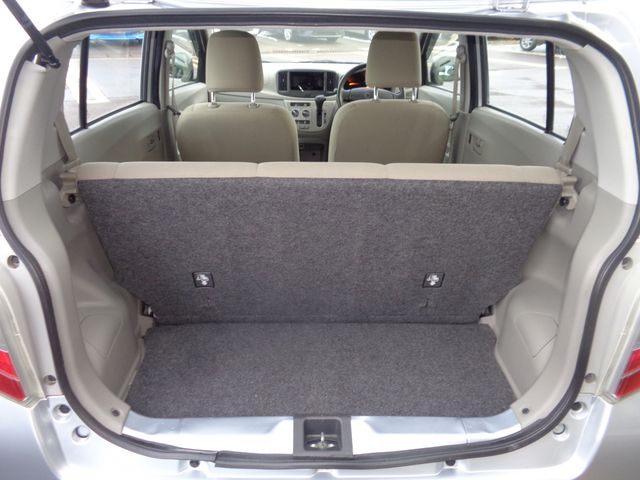 DAIHATSU MIRA e:S 2011