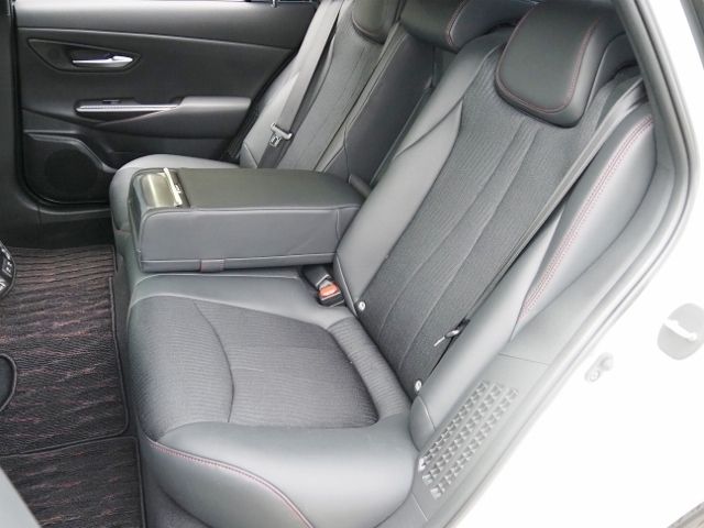 TOYOTA CROWN sedan hybrid 4WD 2021