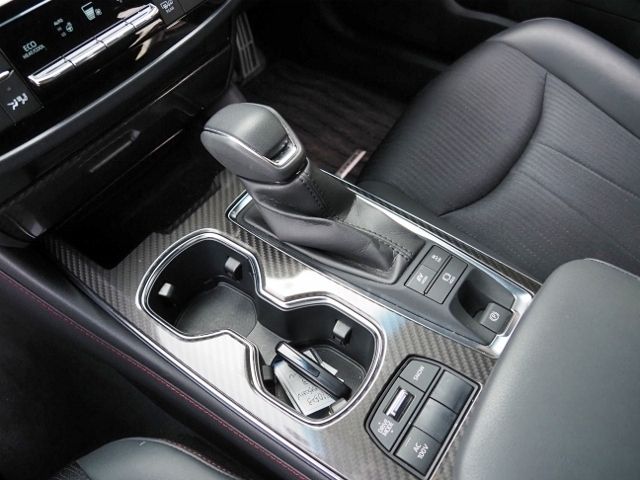 TOYOTA CROWN sedan hybrid 4WD 2021