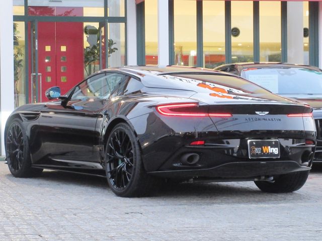 ASTON MARTIN ASTON MARTIN 2025