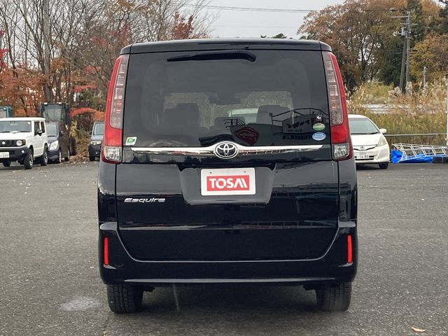 TOYOTA ESQUIRE 4WD 2017