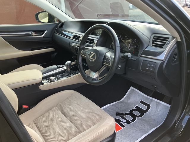 TOYOTA LEXUS GS300h 2017